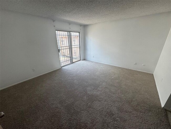 Building Photo - 5842 Sampley Way