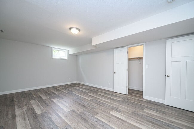Building Photo - GEORGETOWN Duplex - SW Columbia – 3 Bed, 3...