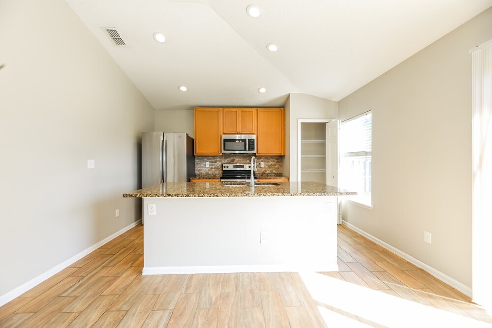 Building Photo - 11751 Pleasant Creek Dr