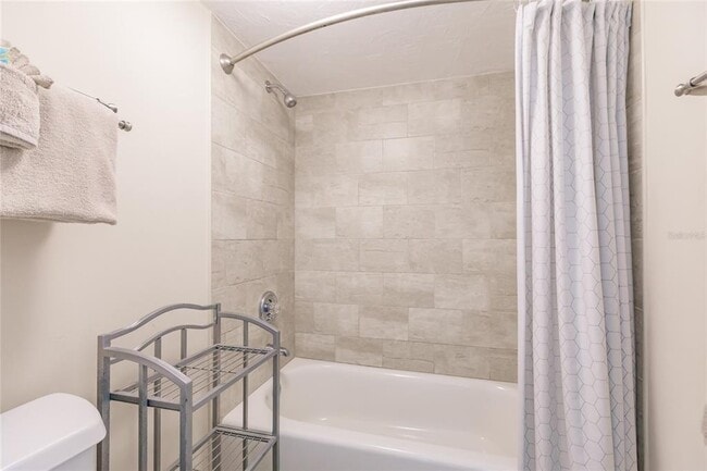 Building Photo - 1055 W Peppertree Dr