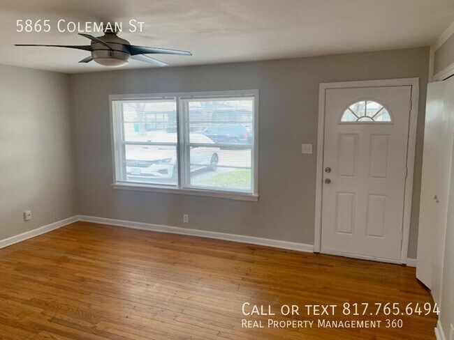 Building Photo - Cozy Westworth Village available for rent