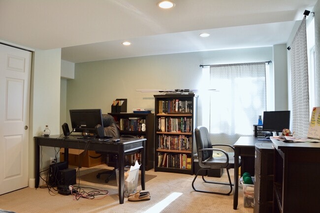 Building Photo - 1487 Brimble Dr