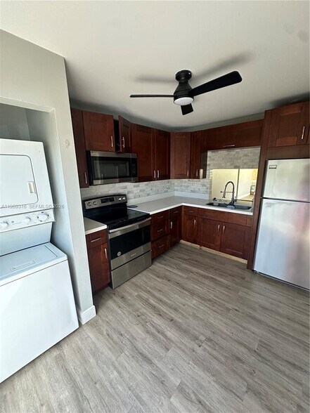 Building Photo - 3201 NW 4th Terrace