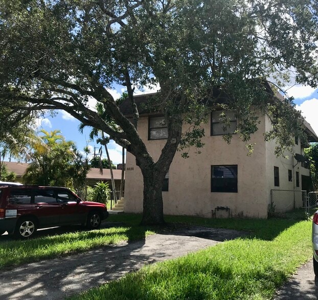 Building Photo - 6030 SW 32nd St