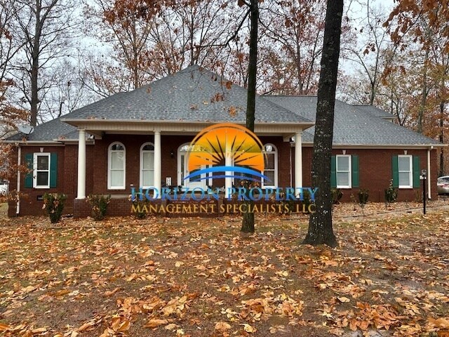 Building Photo - 127 Phantom Dr