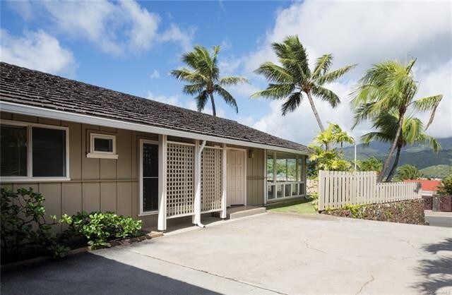 Building Photo - 131 Nawiliwili St