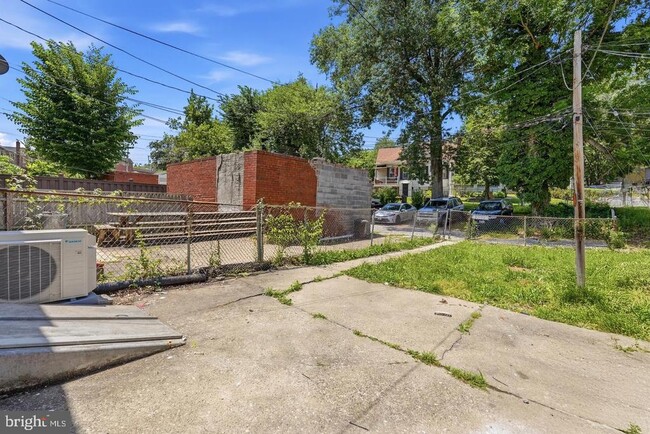 Building Photo - 934 Argonne Dr