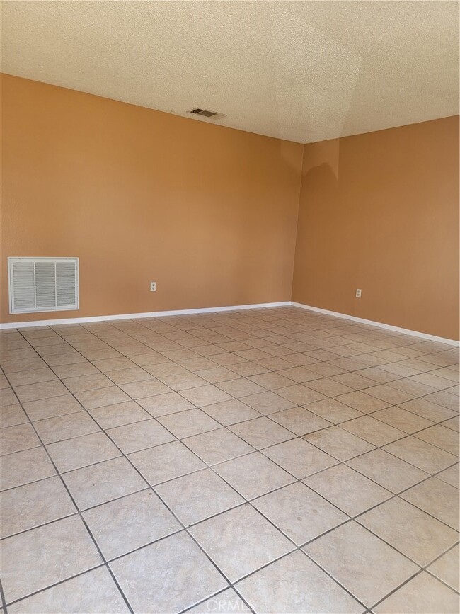 Building Photo - 18242 Larkspur Rd
