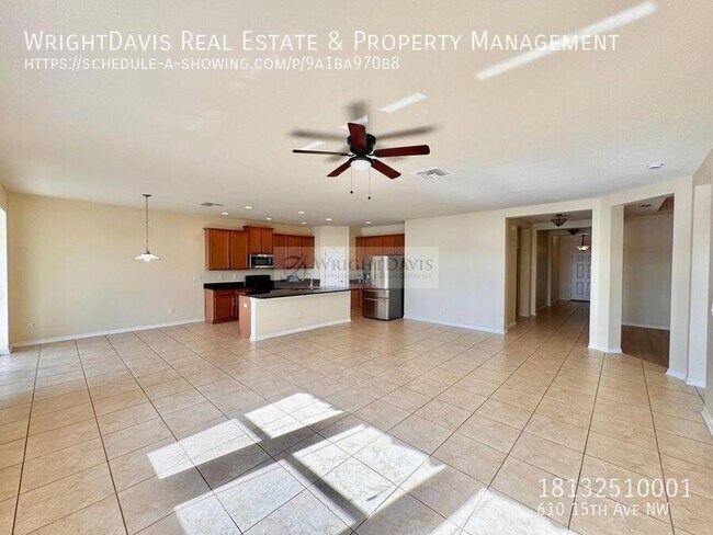 Building Photo - 610 15th Ave NW