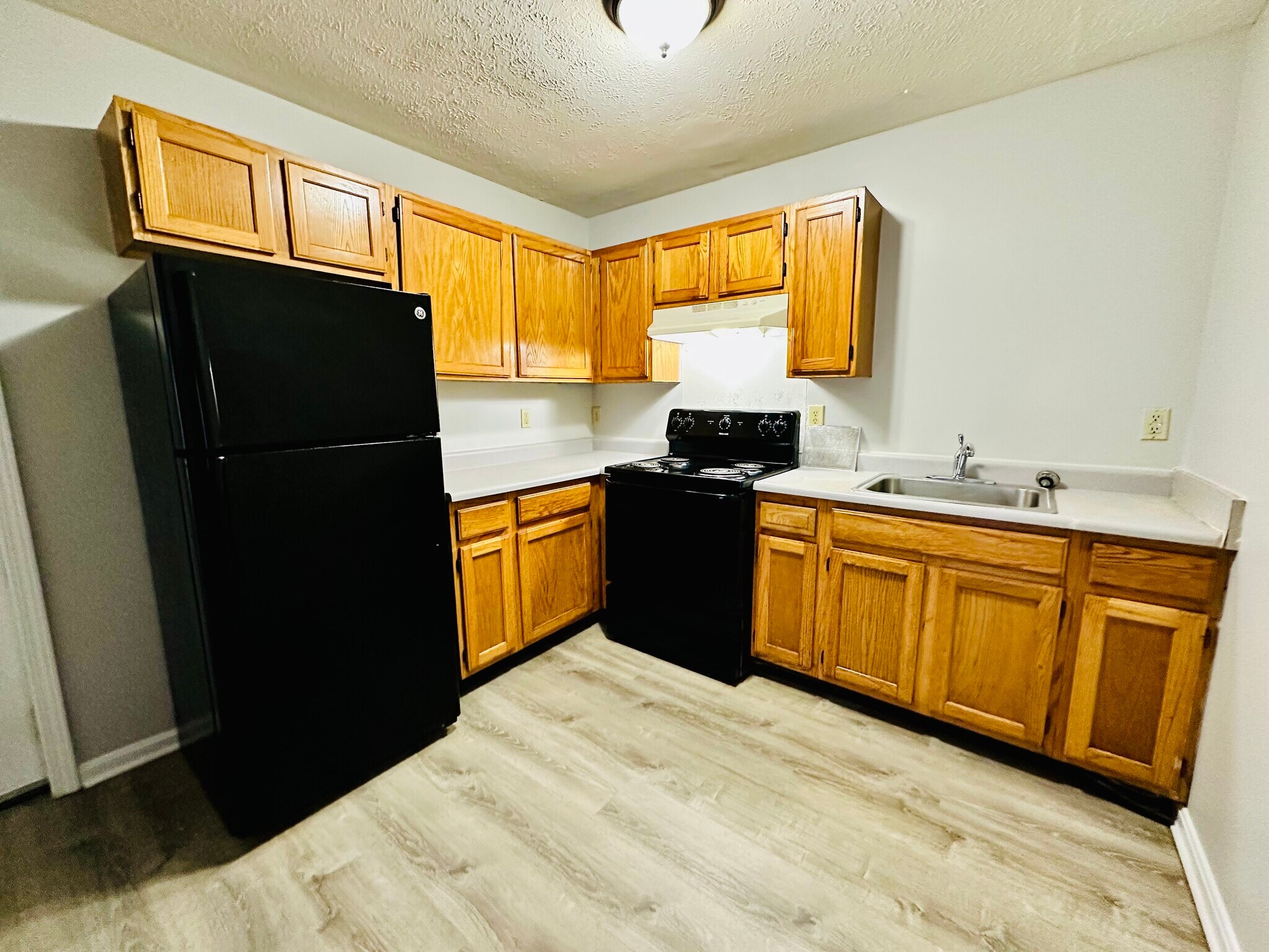 Building Photo - 2113 Magazine St