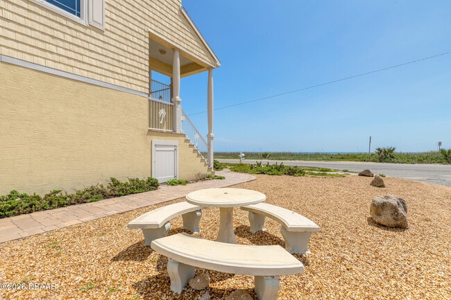 Building Photo - 2288 S Ocean Shore Blvd
