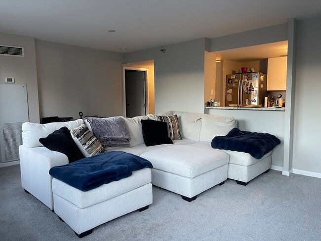 Building Photo - 440 N Wabash Ave