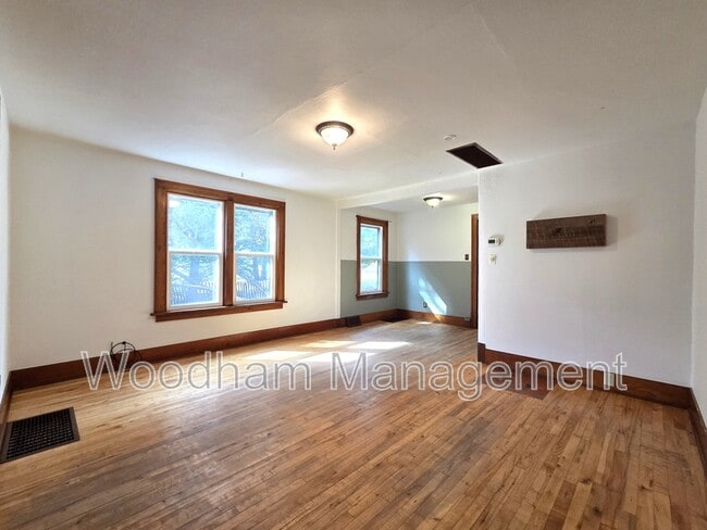 Building Photo - 5782 Bridger Canyon Rd