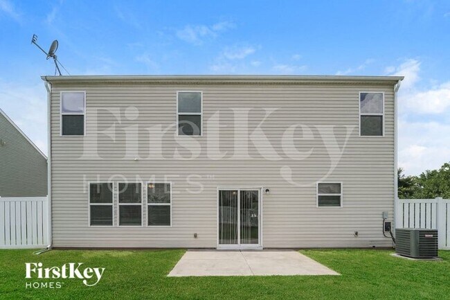 Building Photo - 11628 Lusterleaf Holly Rd