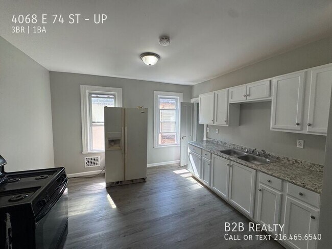 Building Photo - 4068 E 74th St