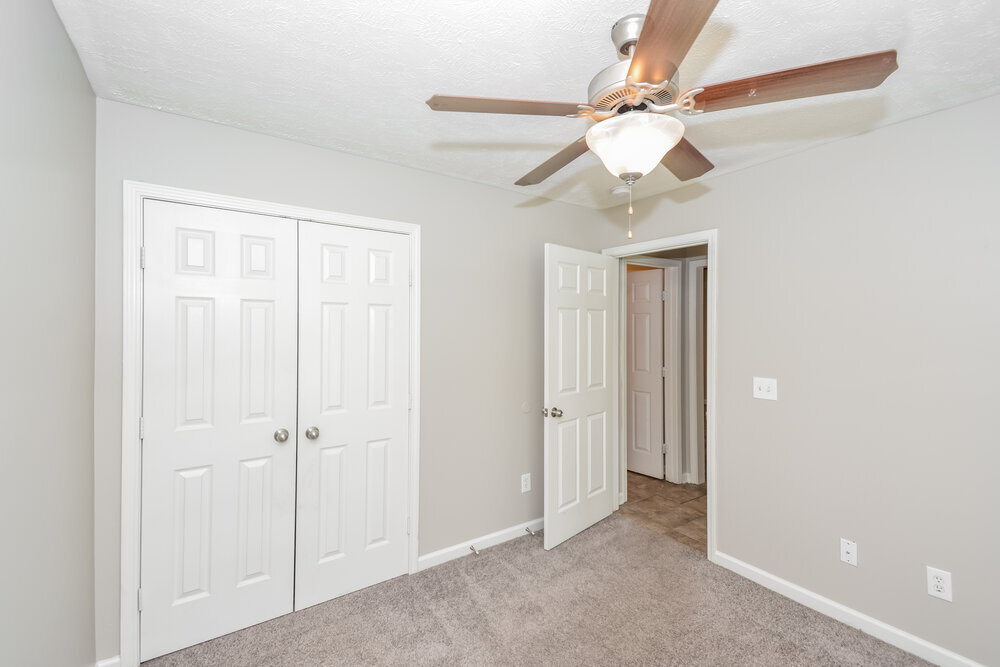 Building Photo - 144 Centerrock Dr