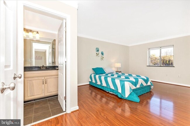 Building Photo - 7505 Democracy Blvd