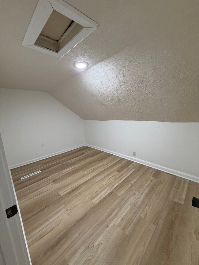 Building Photo - 1305 Avenue C