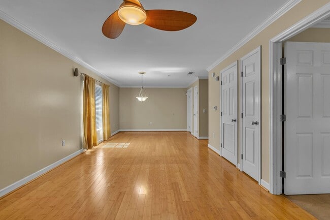 Building Photo - 4274 Calinda Ln