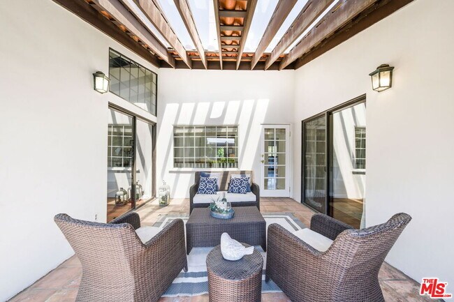 Building Photo - 4115 Laurelgrove Ave