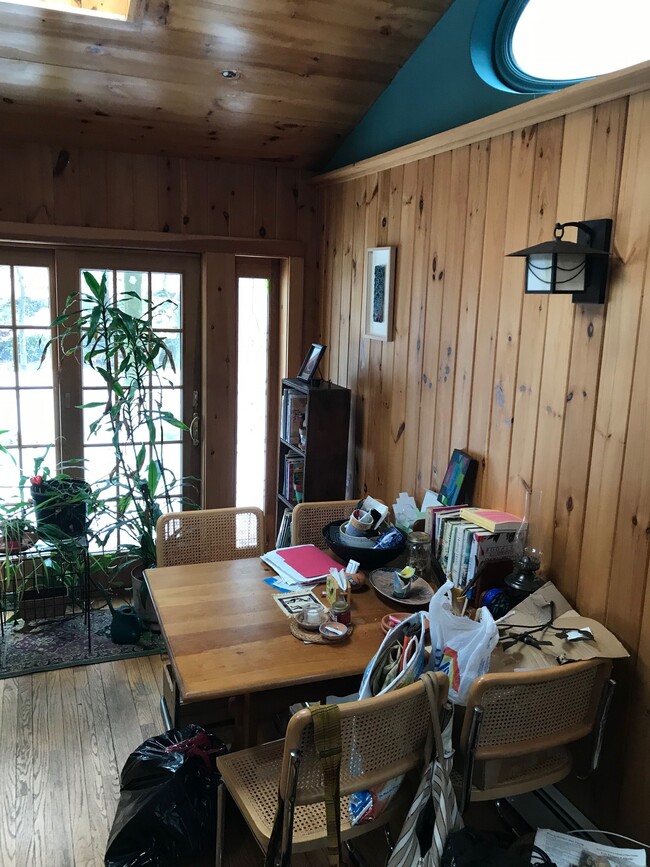 Building Photo - 1215 Woodland Valley Rd