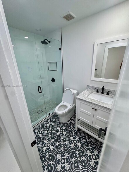 Building Photo - 8360 SW 46th St