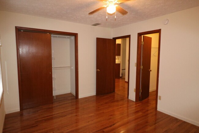 Building Photo - Two Master Suites and Two Bathroom Home
