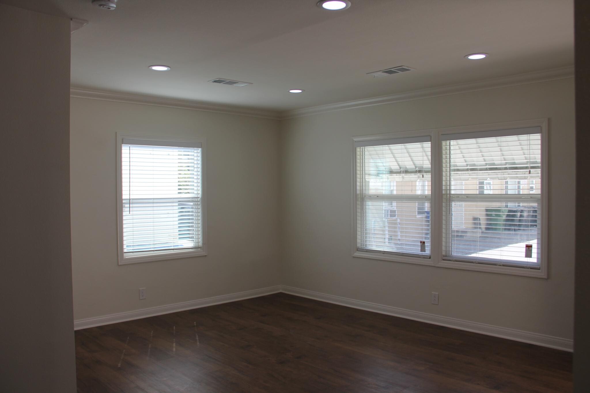Front Room - 11029 Hesby St