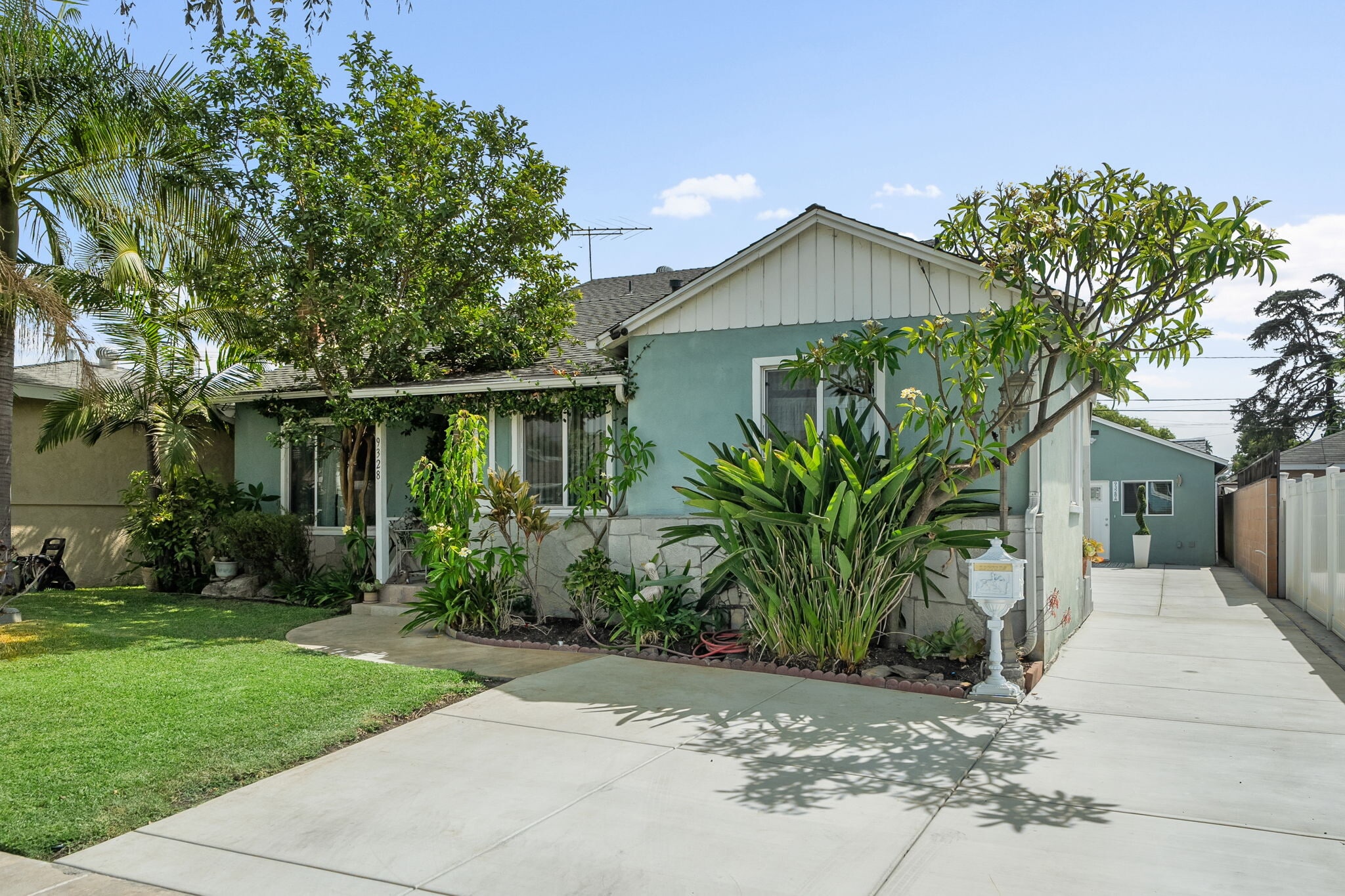 Building Photo - 9328 Firebird Ave