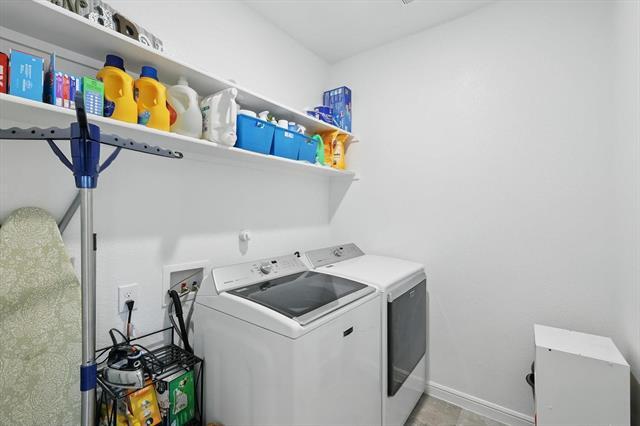 Building Photo - 540 Lindisfarne Ln