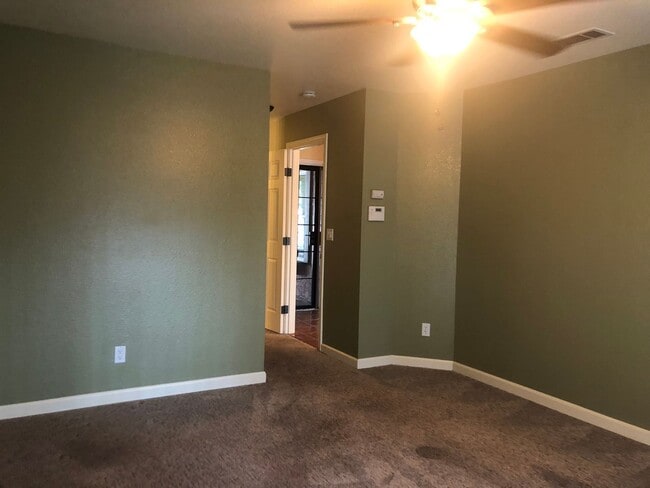 Building Photo - 1213 Chetwood Dr