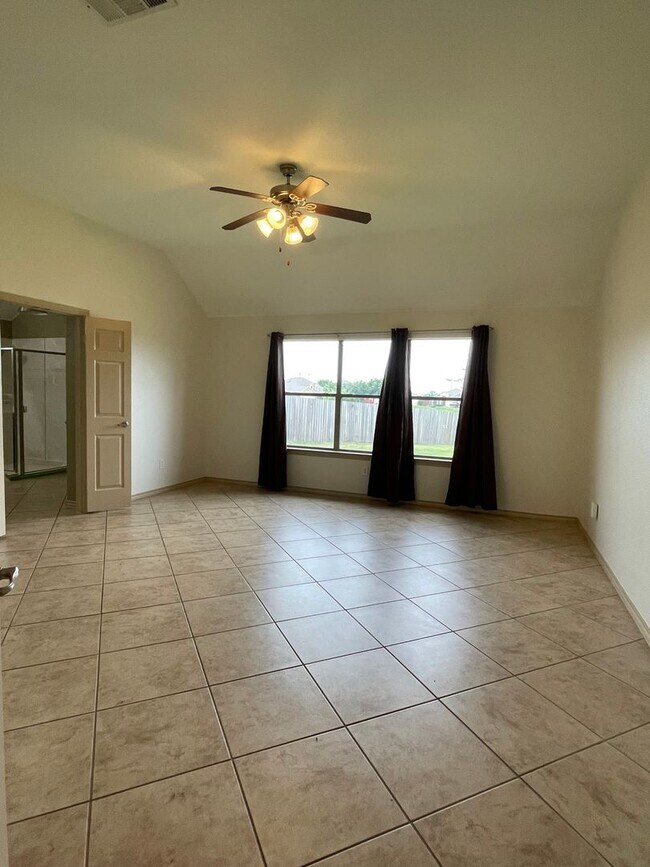 Building Photo - Beautiful Tehama Ridge Home in Cul-de-sac with Park!