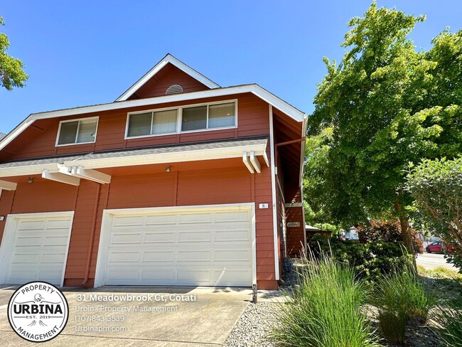 Primary Photo - Bright and Spacious 3 Bedroom Townhome in ...