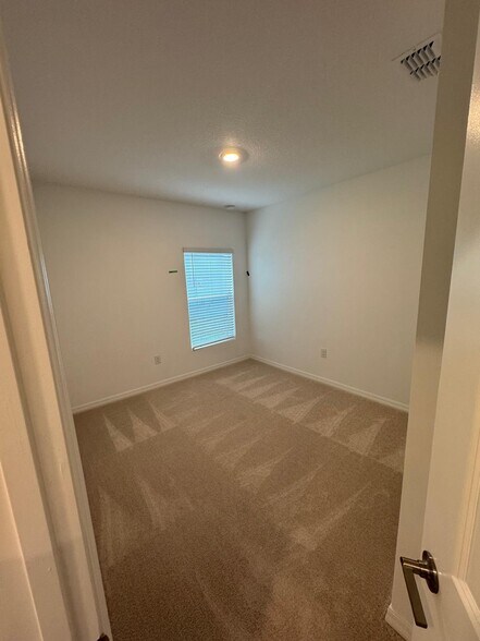 Building Photo - 72 Citrine Loop
