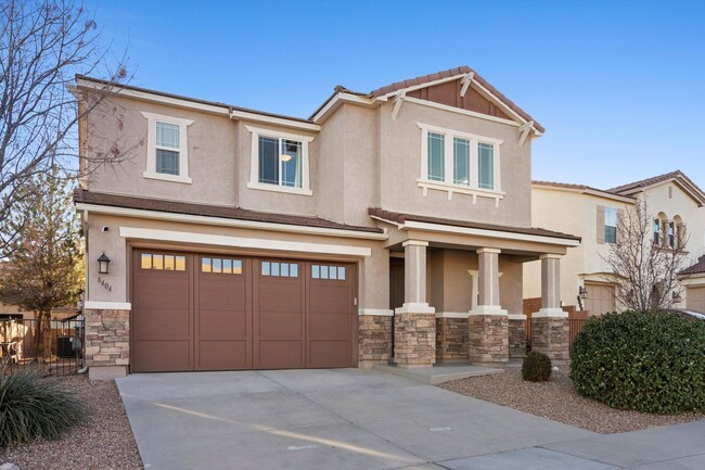 Building Photo - Beautiful 4 Bed / 4 Bath | 3 Car Garage | ...