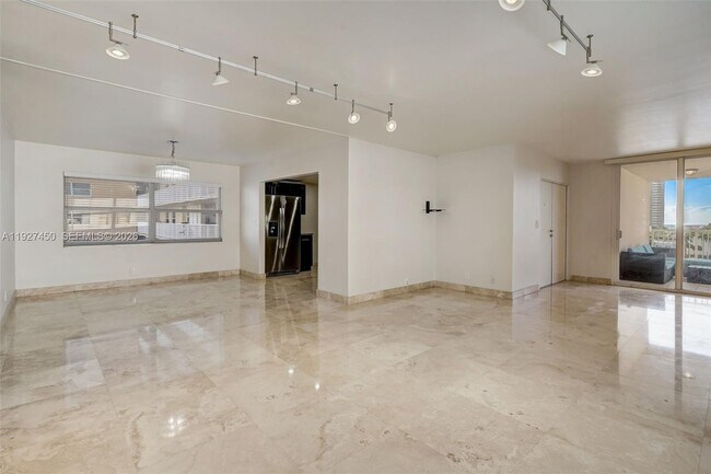 Building Photo - 121 Golden Isles Dr