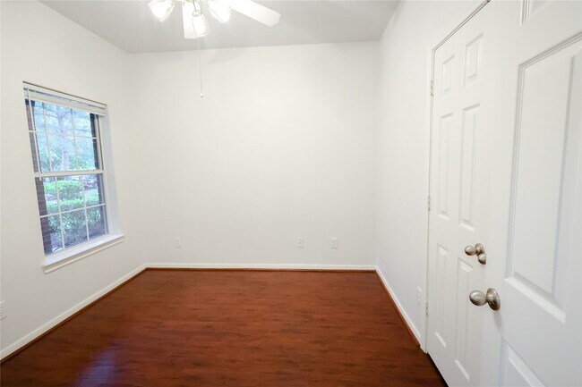 Building Photo - 14 W Archwyck Cir