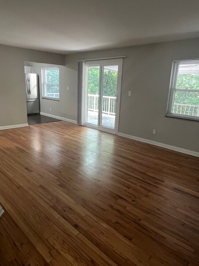 Primary Photo - 2591 Charing Rd