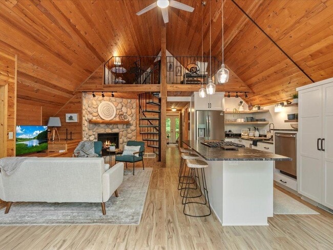 Building Photo - 29929 Aztec Cir