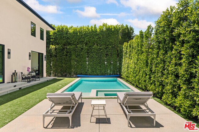 Building Photo - 17045 Otsego St