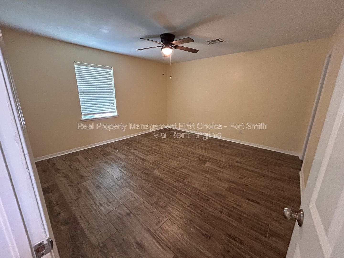 Building Photo - 3200 S 56th St