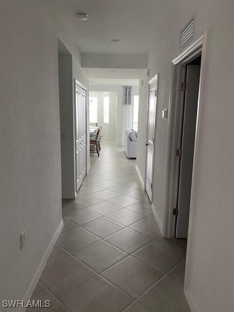 Building Photo - 15275 Grn Acrs Ave