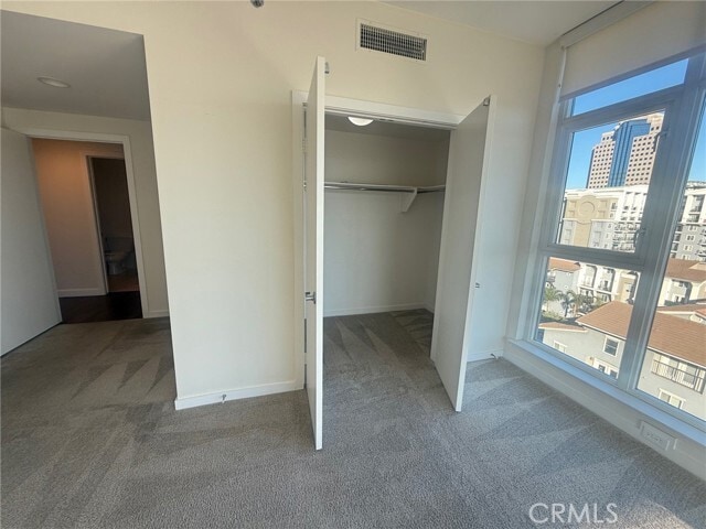 Building Photo - 411 W Seaside Way