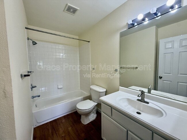 Building Photo - 2900 Purcell St