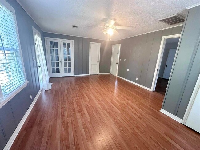 Building Photo - 4605 N Hammond Ave