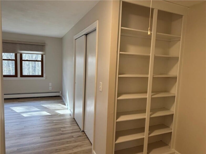 Building Photo - 4 Apple Orchard Ln