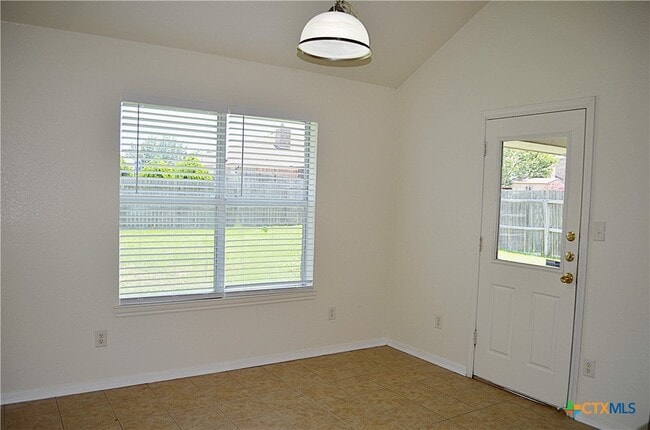 Building Photo - 5802 Venetian Ct
