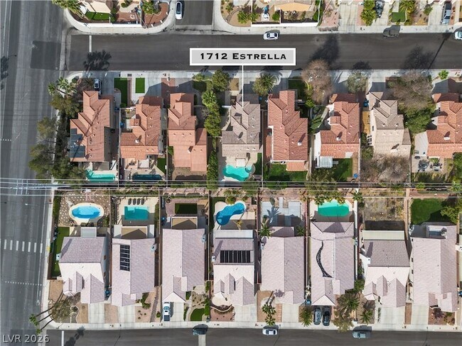 Building Photo - 1712 Estrella St