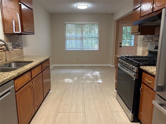 Building Photo - 217 Briarpatch Ct