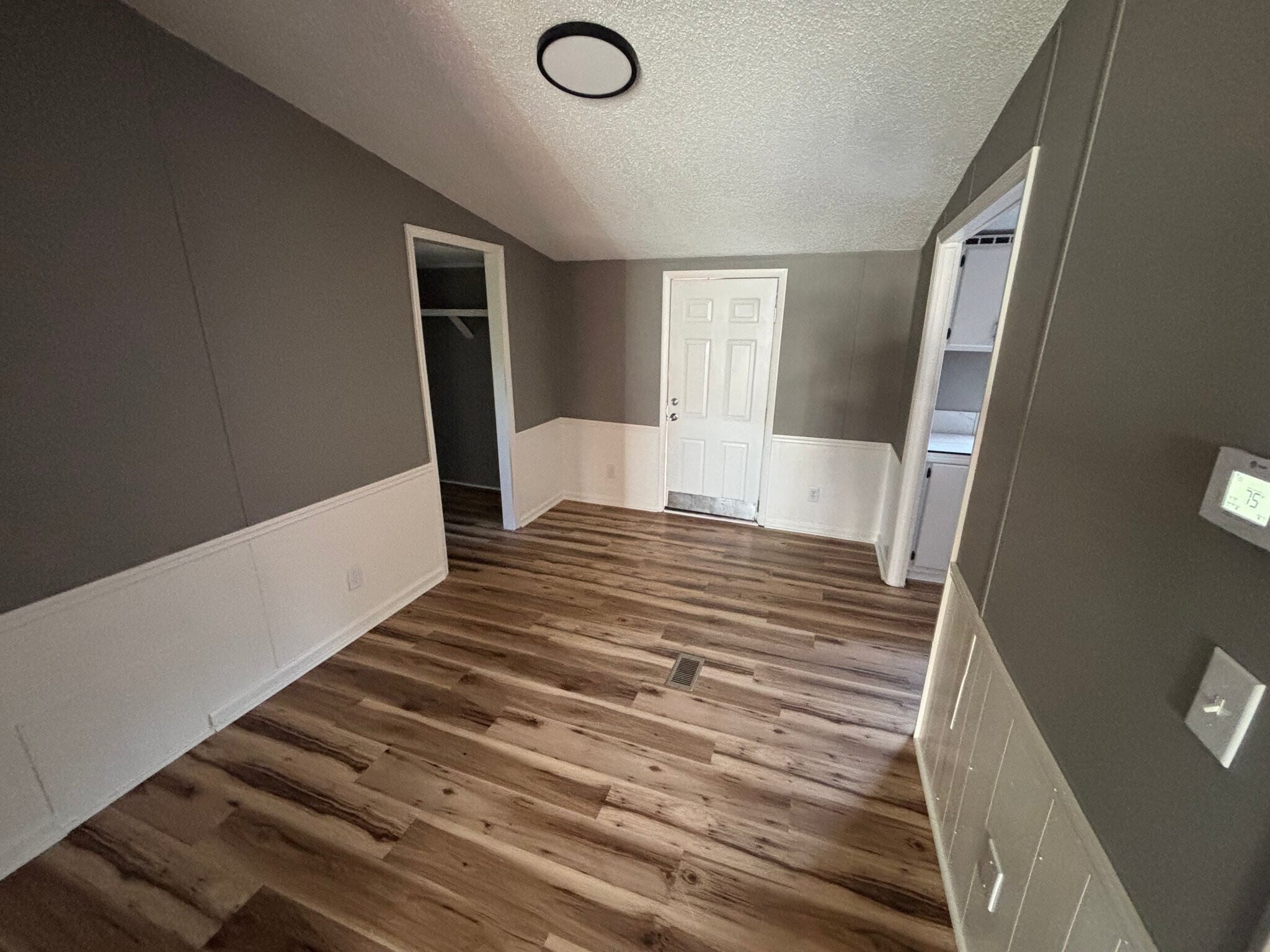 Building Photo - 421 Hannaway St